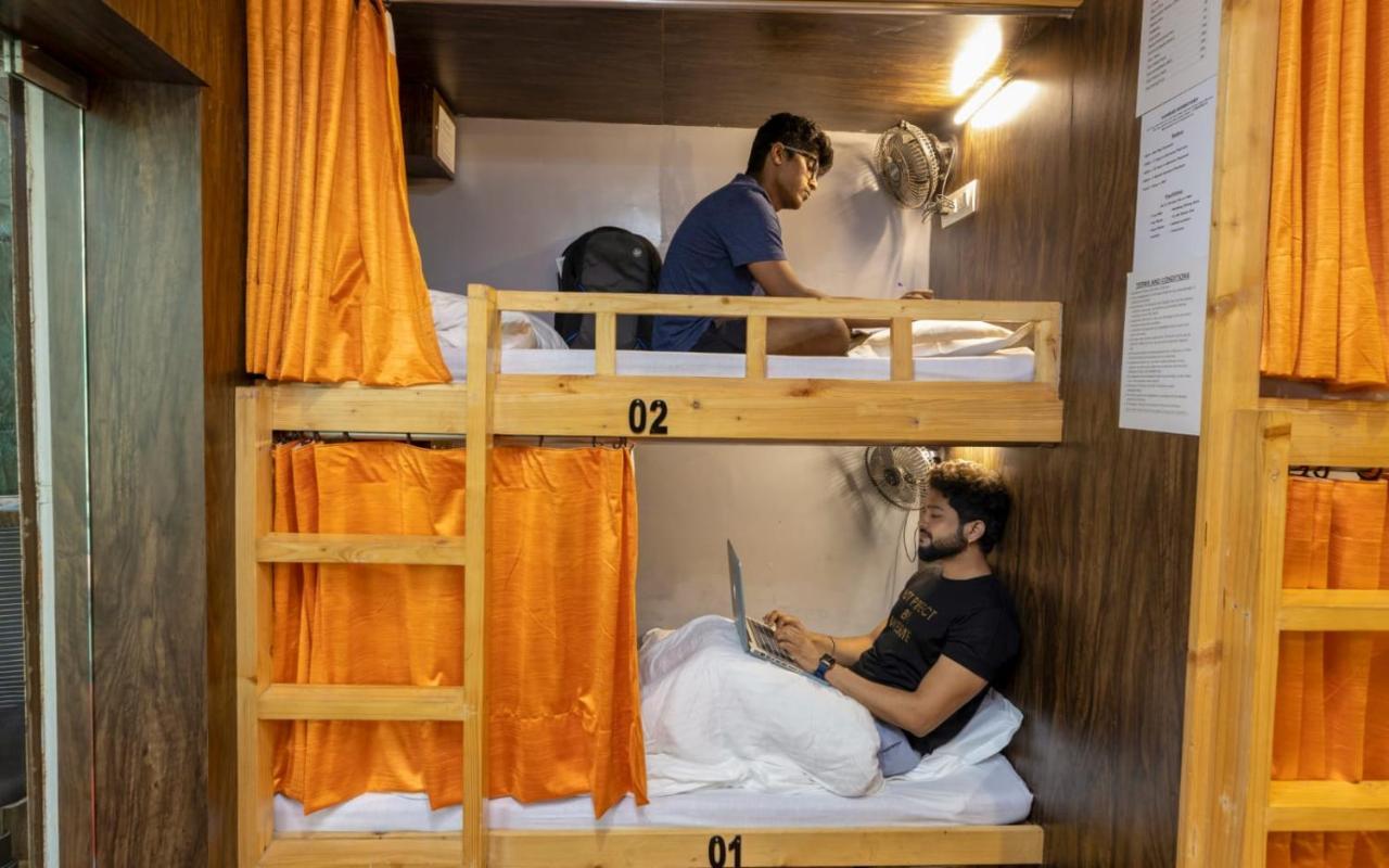 Sunrise Dormitory Hostel Мумбаи Экстерьер фото